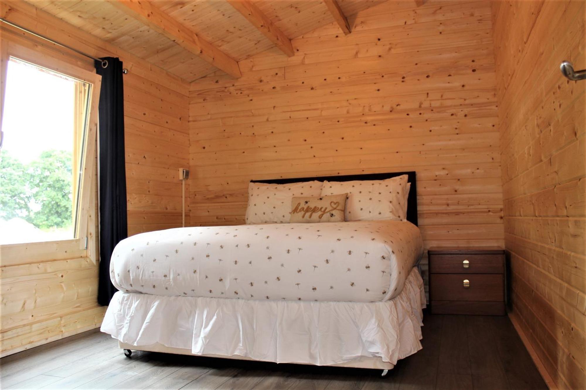 Stunning 5-Bed Cabin In Ashton Under Hill Evesham Extérieur photo