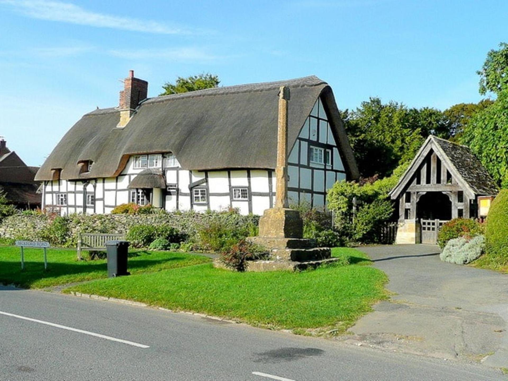 Stunning 5-Bed Cabin In Ashton Under Hill Evesham Extérieur photo